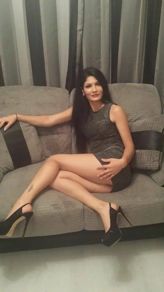 Soraya Hott22 — London