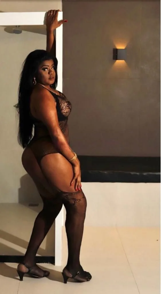 Riana BLACKCOCK — London